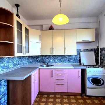 Богатирська вул., 2