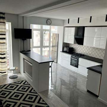 Центральна вул., 11