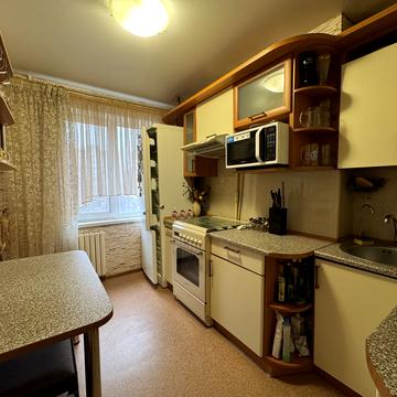 Героїв просп., 12