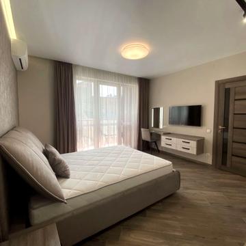 Пантелеймона Куліша вул., 47а