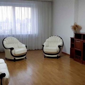 Єреванська вул., 30