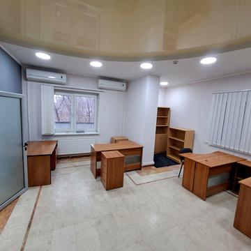 Ольги Кобилянської вул. (Горького), 1а