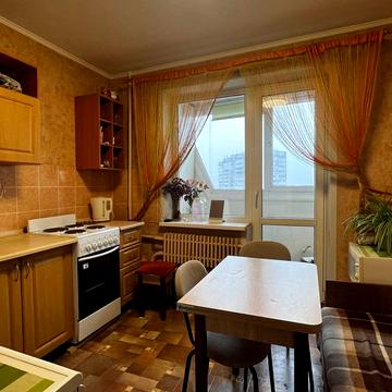 Науки просп. (Гагаріна), 120