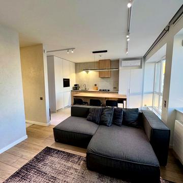 Героїв Крут вул., (Будинок 3)