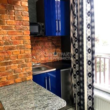 Зброярська вул., 7