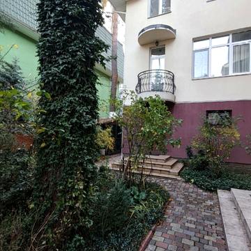 Рильського вул.