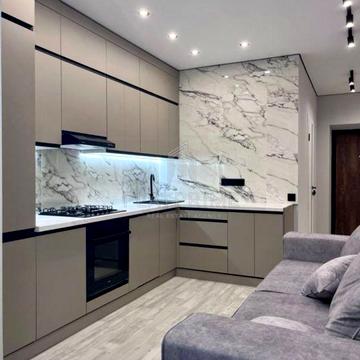 Щаслива вул., (Будинок 14/3)