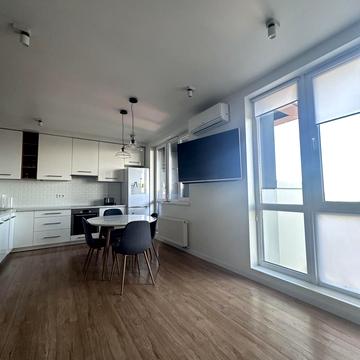 Вячеслава Липинського вул. (), 28