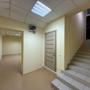 Щаслива вул., 38