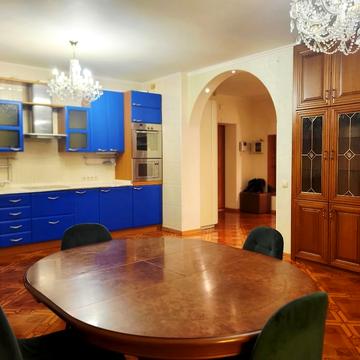 Андрія Аболмасова вул. (Панельна), 5