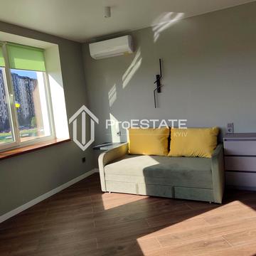 Щаслива вул., (Будинок 20/9)