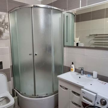 Євгена Коновальця вул., 11