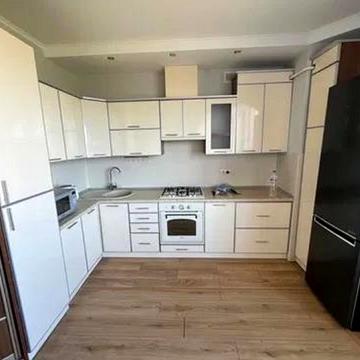 Карла Мікльоша вул., 20