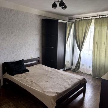 Івана Миколайчука вул. (Серафимовича), 21