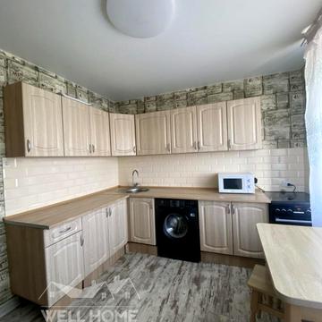 Валерія Лобановського просп. (Червонозоряний), 96