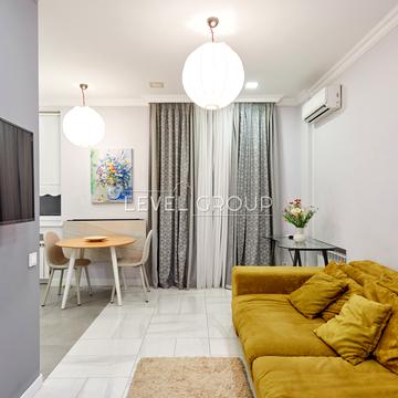 Лютеранська вул., 21