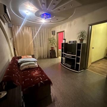 Яновського вул., 56