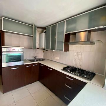 Академіка Андрія Сахарова вул., 6