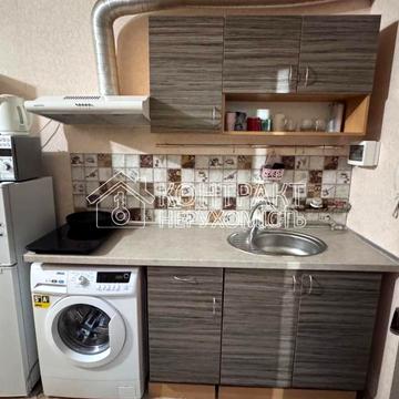 Чернівецька вул., 5