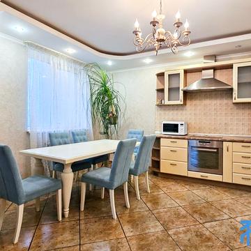 Юрія Шумського вул., 1