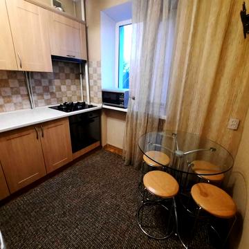 Камянецька вул., 105