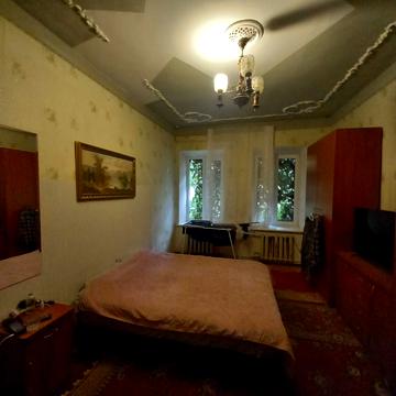 Середньофонтанська вул., 4