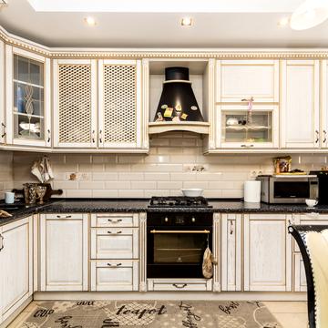 Володимира Івасюка вул., 11