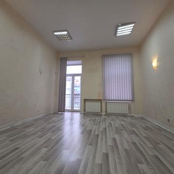 Велика Васильківська вул. (Червоноармійська), 63