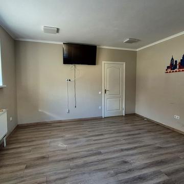 Висока вул., 10