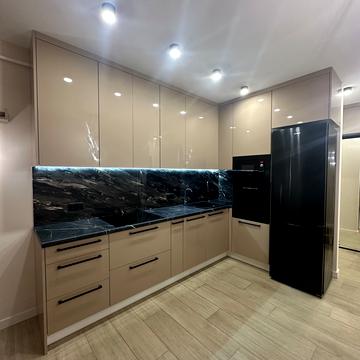 Чайковського вул., 4