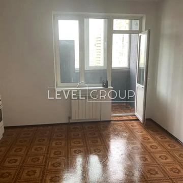 Дніпровська набережна вул., 19-В