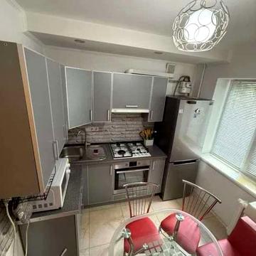 Дегтярівська вул., 30