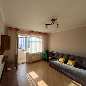 Коломийська вул., 12