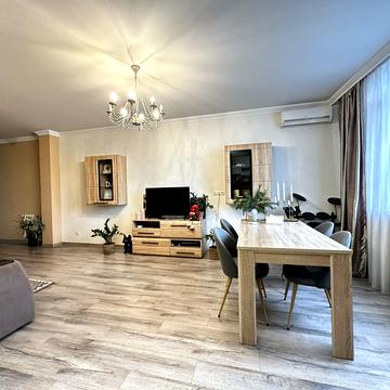 Володимира Івасюка просп. (Героїв Сталінграду), 2-Д