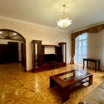 Ярославів Вал вул., 14-В