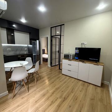 Перлинна вул., 8