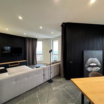 Космонавтів просп., 49