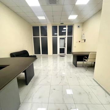 Трамвайна, 3