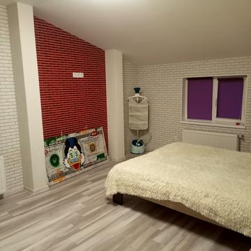 Стрітенська вул. (Комсомольська), 63