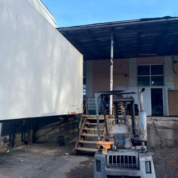 Богдана Хмельницького вул., 102