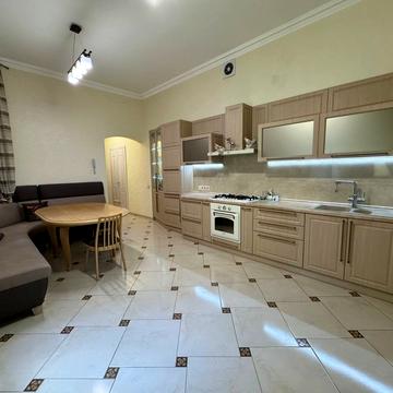 Івана Франка вул., 54