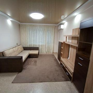 Терещенківська вул. (Червоного Козацтва), 10