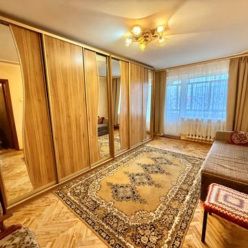 Івана Кавалерідзе вул. (), 9