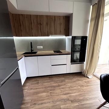 Макіївська вул., 17