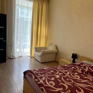 Соборна пл., 1