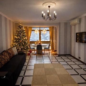 Лаврська вул. (Січневого Повстання), 4-В