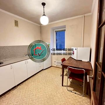 Байрона пров., 23