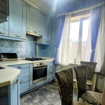 Віктора Ярмоли вул., 4