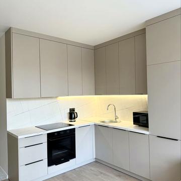 Кадетський Гай вул., 10