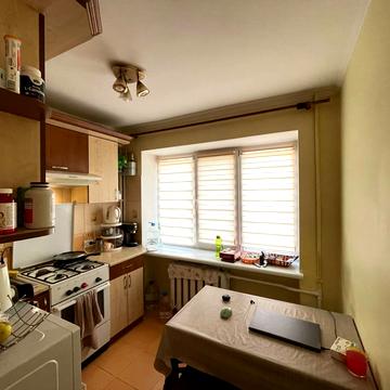 Личаківська вул. (), 84а